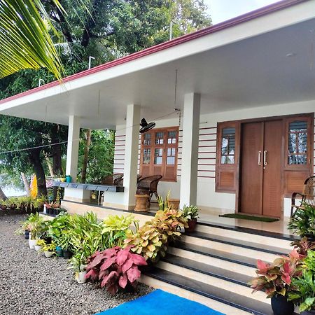 Green Island Homestay Riverside 科泽科德 外观 照片