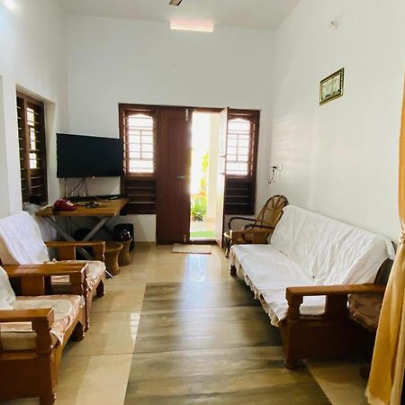 Green Island Homestay Riverside 科泽科德 外观 照片