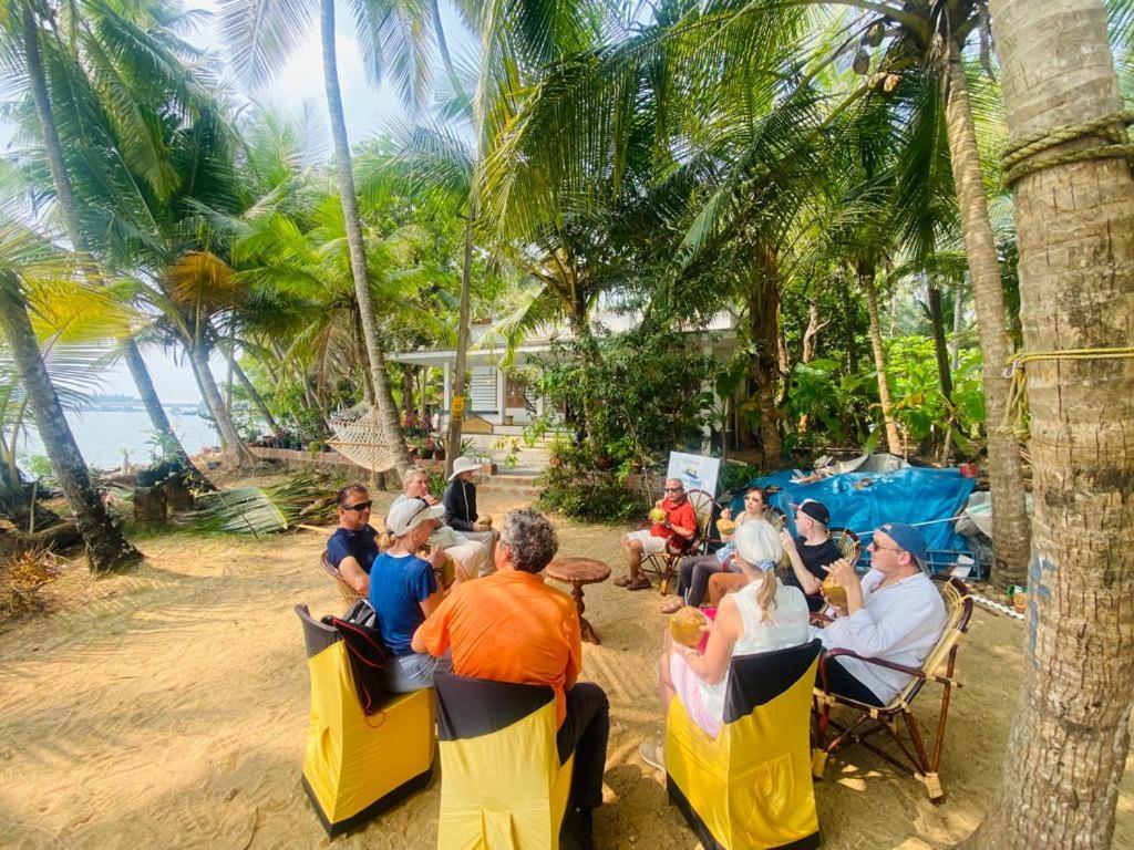 Green Island Homestay Riverside 科泽科德 外观 照片