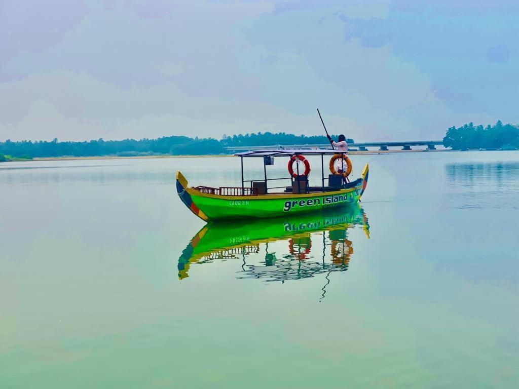 Green Island Homestay Riverside 科泽科德 外观 照片