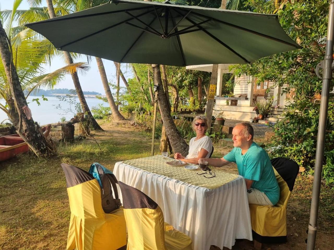 Green Island Homestay Riverside 科泽科德 外观 照片